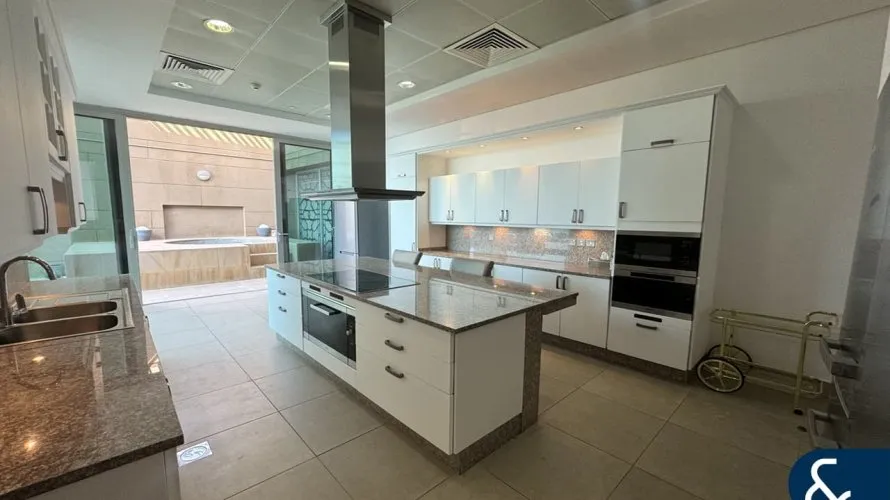 4 bedrooms apartment for sale , The Crescent, Palm Jumeirah, Dubai, UAE No. 1075 № 7