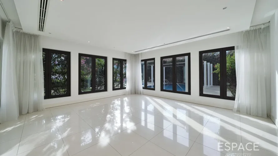 6 bedrooms villa for sale , Palm Jumeirah, Dubai, UAE No. 1093 № 4