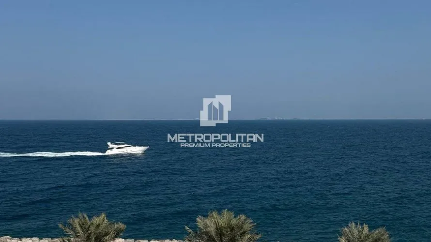 3 bedrooms apartment for sale , Palm Jumeirah, Dubai, UAE No. 445 № 2