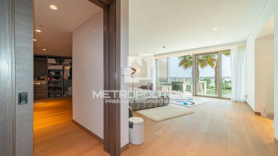 3 bedrooms apartment for sale , Palm Jumeirah, Dubai, UAE No. 329 № 11