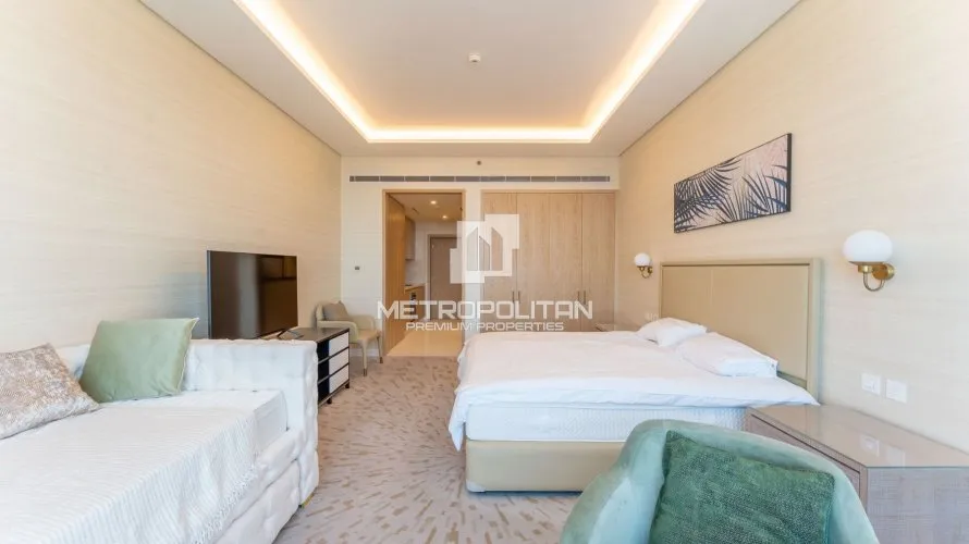 49m² apartment for sale , The Palm Tower, Palm Jumeirah, Dubai, UAE No. 1012 № 1