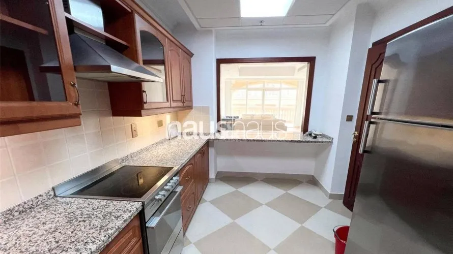 2 bedrooms apartment for sale , The Crescent, Palm Jumeirah, Dubai, UAE No. 554 № 1