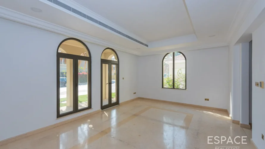 5 bedrooms villa for sale , Palm Jumeirah, Dubai, UAE No. 866 № 11