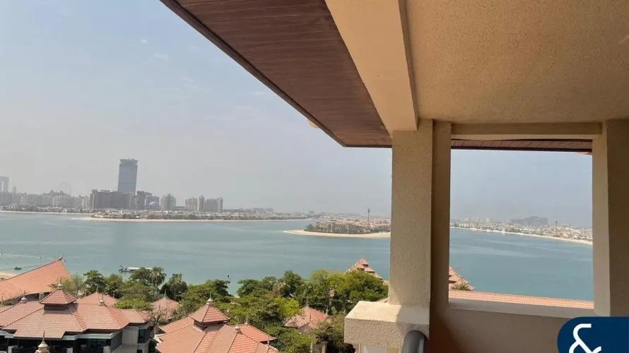 2 bedrooms apartment for sale , Palm Jumeirah, Dubai, UAE No. 1204