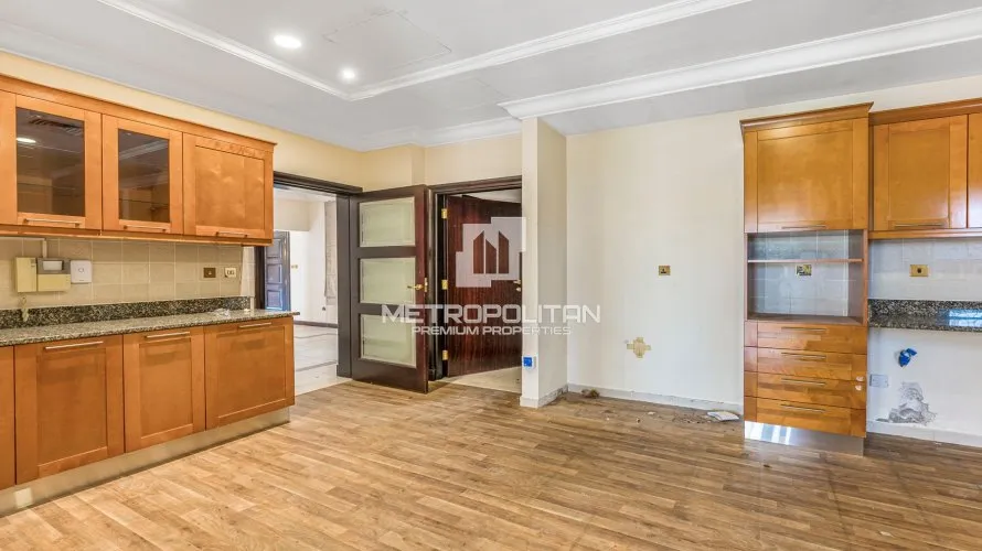 4 bedrooms villa for sale , Palm Jumeirah, Dubai, UAE No. 977 № 9