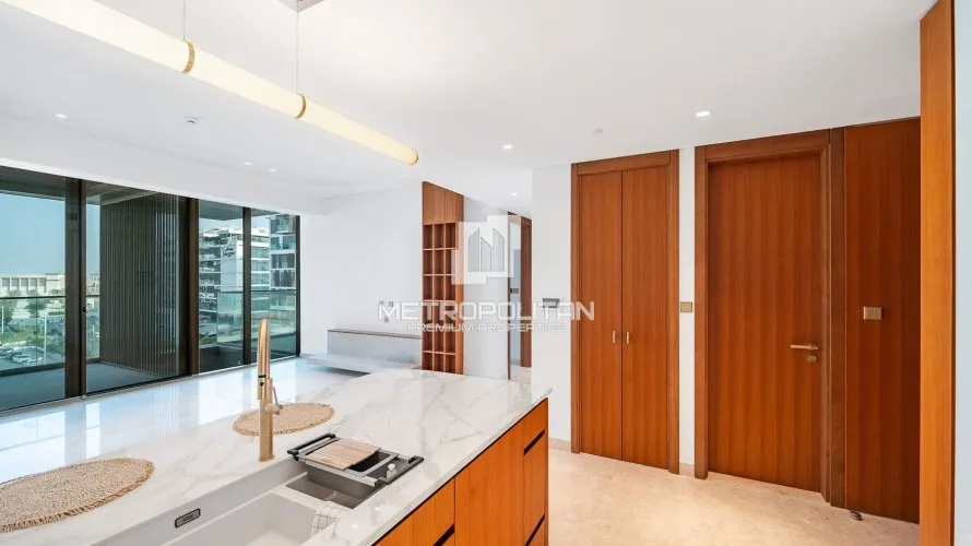 2 bedrooms apartment for sale , Palm Jumeirah, Dubai, UAE No. 386 № 3