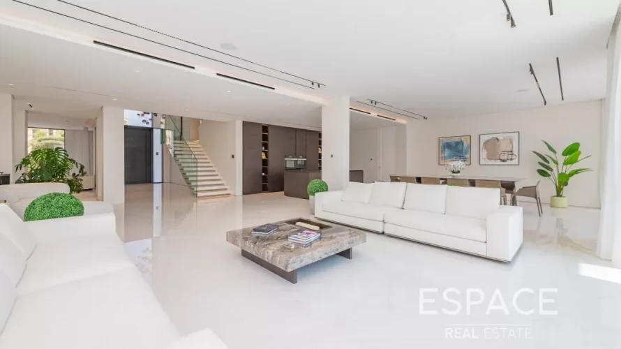 5 bedrooms villa for sale , Palm Jumeirah, Dubai, UAE No. 888 № 2