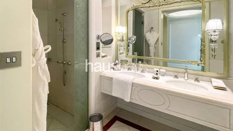 1 room hotel apartment for sale , The Crescent, Palm Jumeirah, Dubai, UAE No. 578 № 4