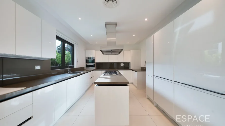 6 bedrooms villa for sale , Palm Jumeirah, Dubai, UAE No. 1093 № 5