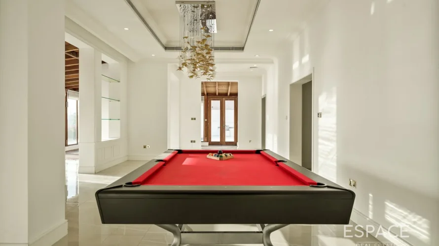 5 bedrooms villa for sale , Palm Jumeirah, Dubai, UAE No. 883 № 13