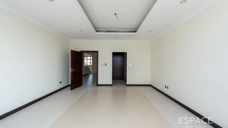 4 bedrooms villa for sale , Palm Jumeirah, Dubai, UAE No. 871 № 10