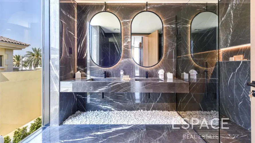 6 bedrooms villa for sale , Palm Jumeirah, Dubai, UAE No. 892 № 12