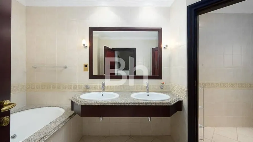 4 bedrooms villa for sale , Palm Jumeirah, Dubai, UAE No. 777 № 16