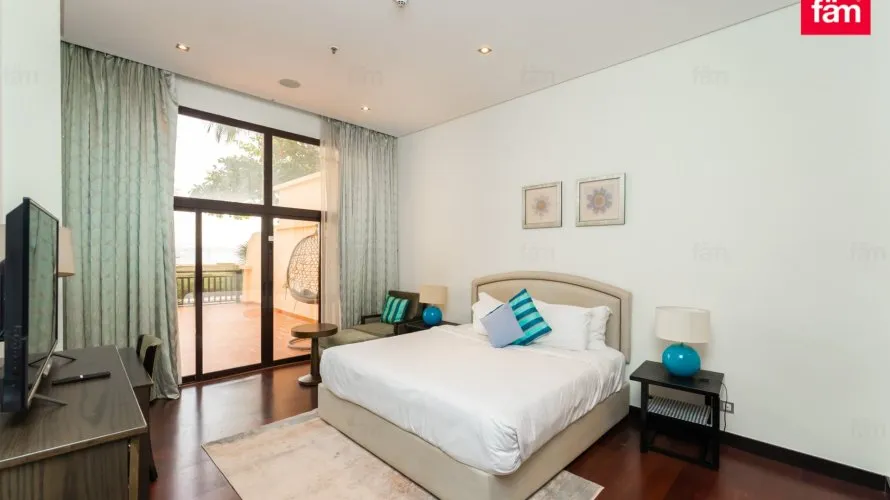 2 bedrooms apartment for sale , Palm Jumeirah, Dubai, UAE No. 1194 № 4