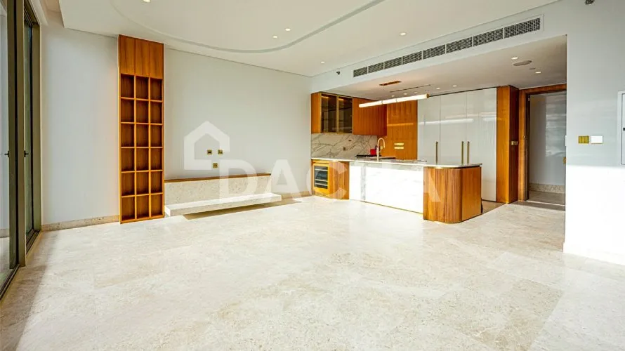 2 bedrooms apartment for sale, The Crescent, Palm Jumeirah, Dubai, UAE No. 1719 № 1