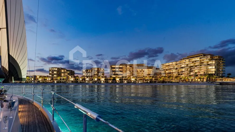 3 bedrooms apartment for sale, The Crescent, Palm Jumeirah, Dubai, UAE No. 1748