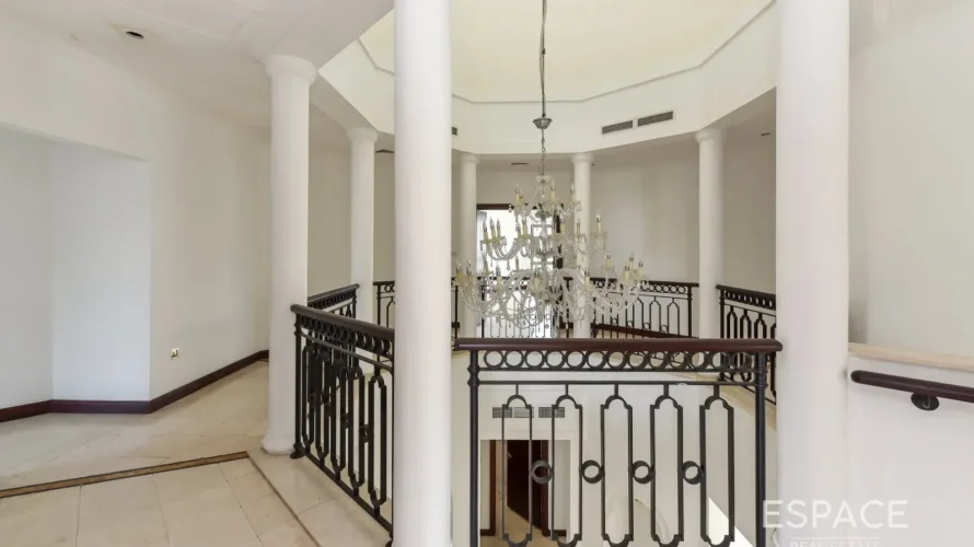 4 bedrooms villa for sale, Palm Jumeirah, Dubai, UAE No. 2034 № 8