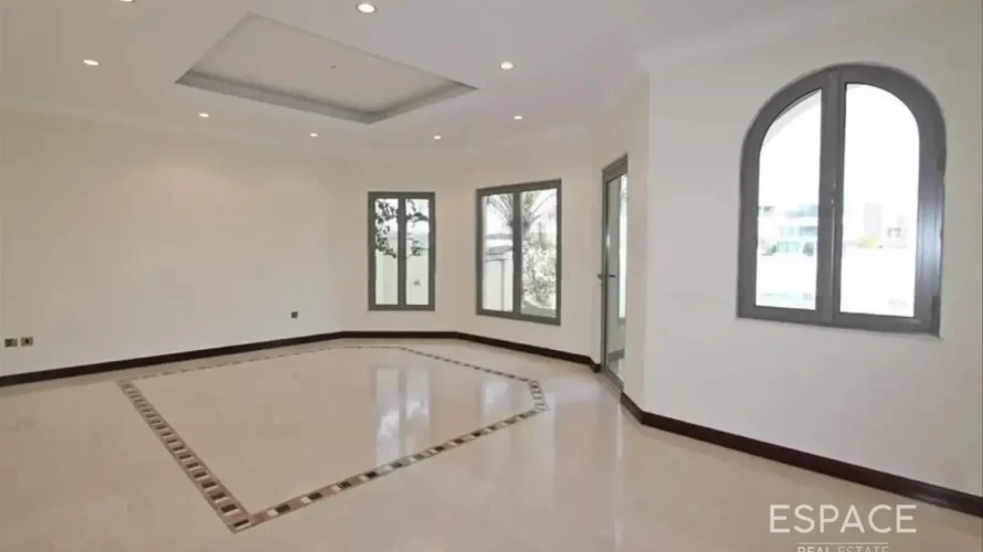 4 bedrooms villa for sale, Palm Jumeirah, Dubai, UAE No. 2045 № 5