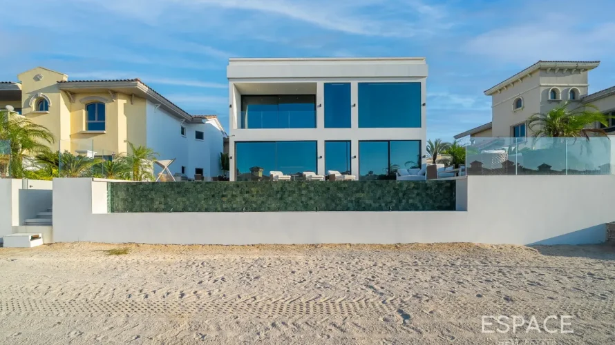 5 bedrooms villa for sale, Palm Jumeirah, Dubai, UAE No. 2042