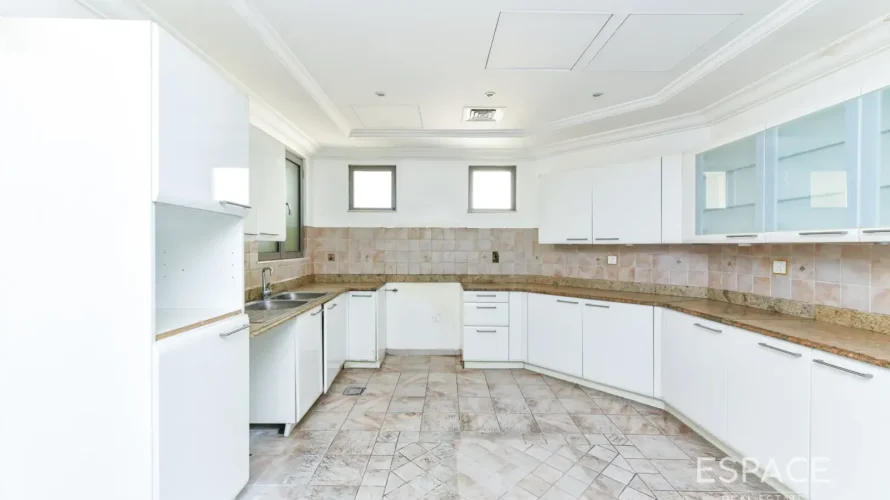 4 bedrooms villa for sale, Palm Jumeirah, Dubai, UAE No. 2034 № 9