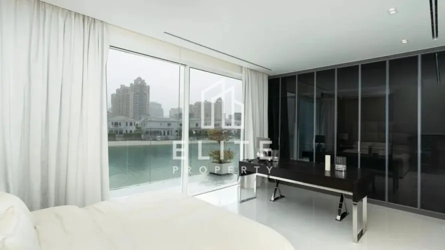 6 bedrooms villa for sale, Palm Jumeirah, Dubai, UAE No. 2001 № 13