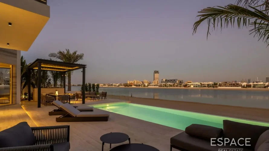 5 bedrooms villa for sale, Palm Jumeirah, Dubai, UAE No. 2027 № 1