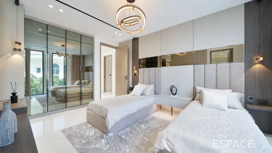 4 bedrooms villa for sale, Palm Jumeirah, Dubai, UAE No. 2050 № 10