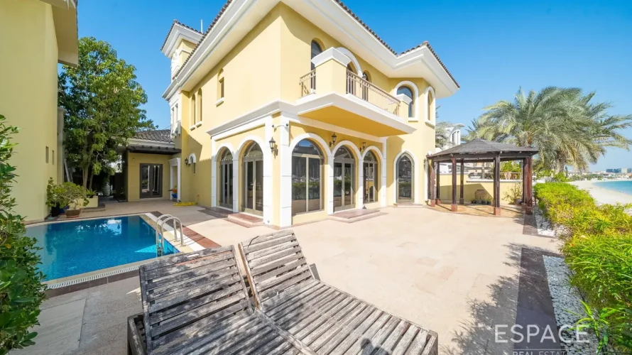 4 bedrooms villa for sale, Palm Jumeirah, Dubai, UAE No. 2044 № 16