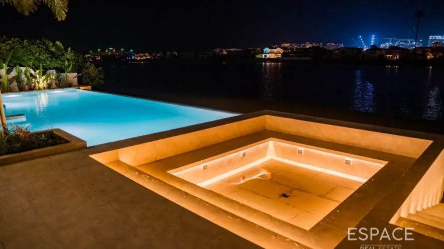 5 bedrooms villa for sale, Palm Jumeirah, Dubai, UAE No. 2049 № 2