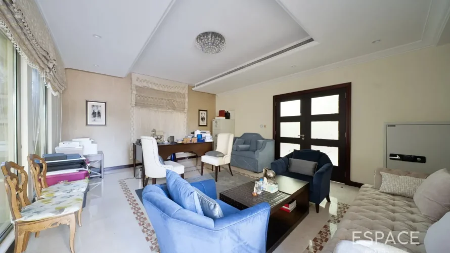 4 bedrooms villa for sale, Palm Jumeirah, Dubai, UAE No. 2044 № 2