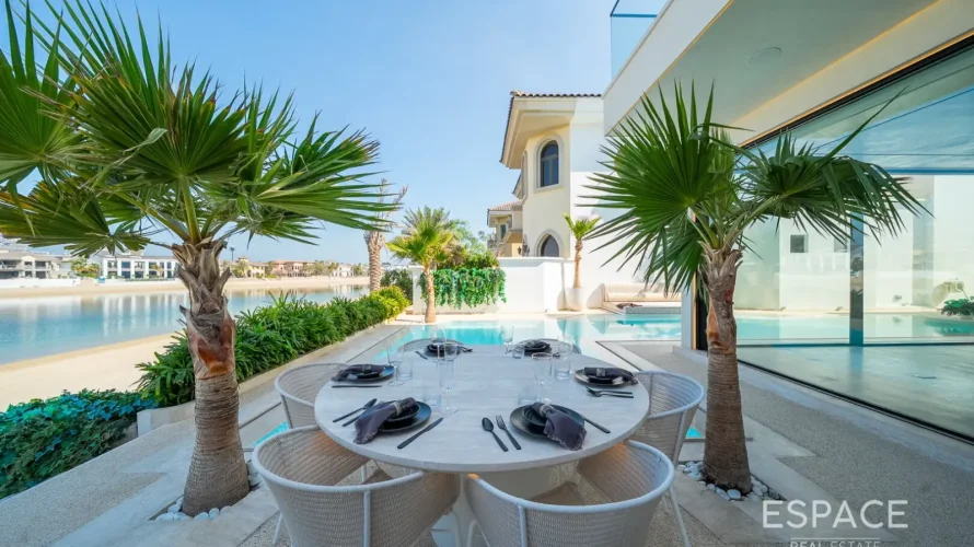 5 bedrooms villa for sale, Palm Jumeirah, Dubai, UAE No. 2047 № 2