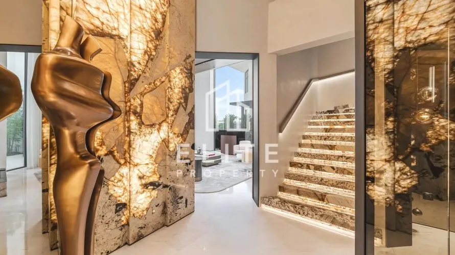 5 bedrooms villa for sale, Palm Jumeirah, Dubai, UAE No. 2006 № 3