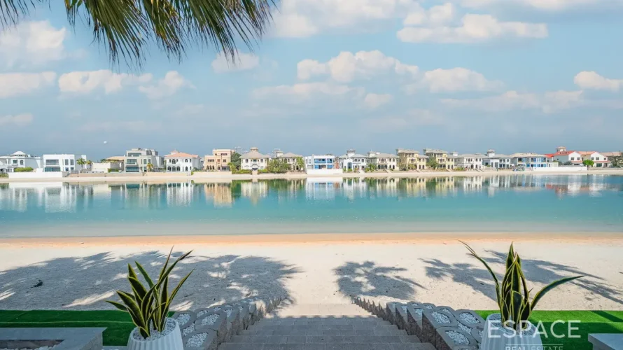 4 bedrooms villa for sale, Palm Jumeirah, Dubai, UAE No. 2050 № 1