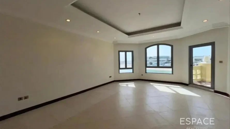 4 bedrooms villa for sale, Palm Jumeirah, Dubai, UAE No. 2045