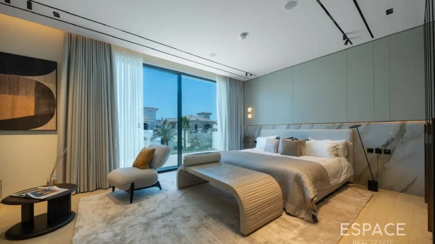 5 bedrooms villa for sale, Palm Jumeirah, Dubai, UAE No. 2035 № 9