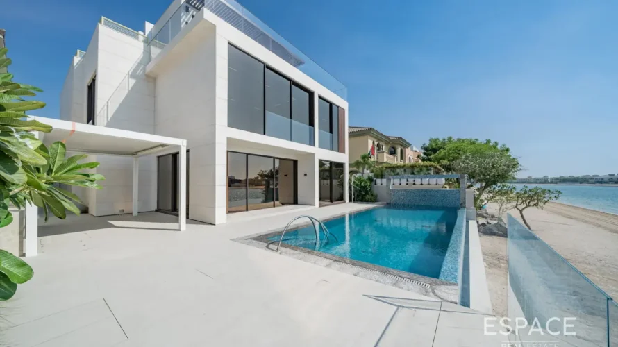 5 bedrooms villa for sale, Palm Jumeirah, Dubai, UAE No. 2024