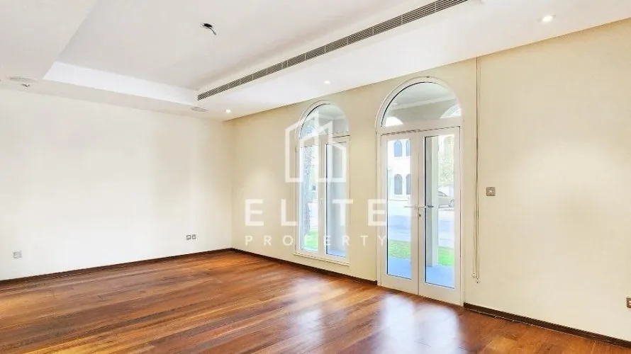 6 bedrooms villa for sale, Palm Jumeirah, Dubai, UAE No. 1997 № 3