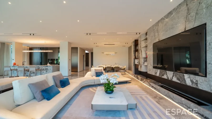 5 bedrooms villa for sale, Palm Jumeirah, Dubai, UAE No. 2042 № 16