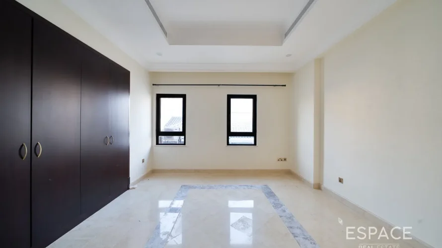 6 bedrooms villa for sale, Palm Jumeirah, Dubai, UAE No. 2043 № 11