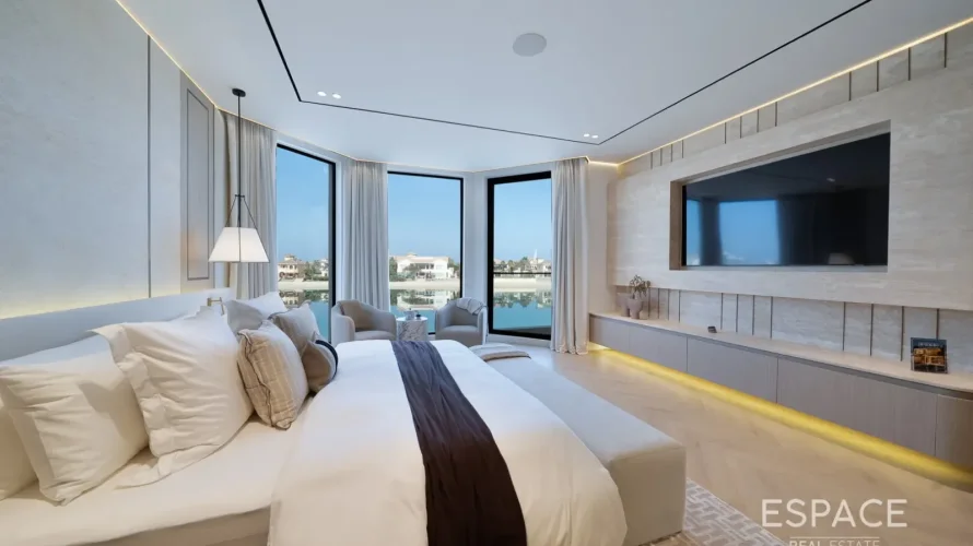 5 bedrooms villa for sale, Palm Jumeirah, Dubai, UAE No. 2047 № 13