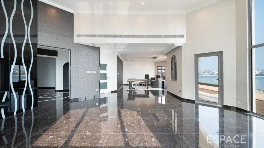 9 bedrooms villa for sale, Palm Jumeirah, Dubai, UAE No. 2026 № 11