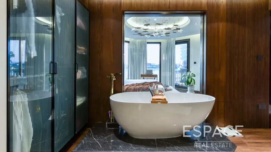 3 bedrooms villa for sale, Palm Jumeirah, Dubai, UAE No. 2052 № 2