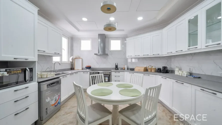 4 bedrooms villa for sale, Palm Jumeirah, Dubai, UAE No. 2055 № 10