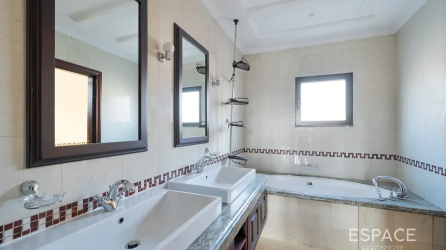 6 bedrooms villa for sale, Palm Jumeirah, Dubai, UAE No. 2043 № 17