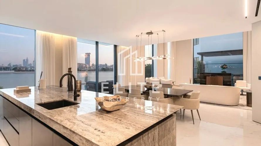 5 bedrooms villa for sale, Palm Jumeirah, Dubai, UAE No. 2006 № 12