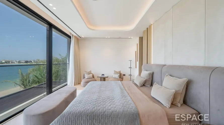 4 bedrooms villa for sale, Palm Jumeirah, Dubai, UAE No. 2029 № 13