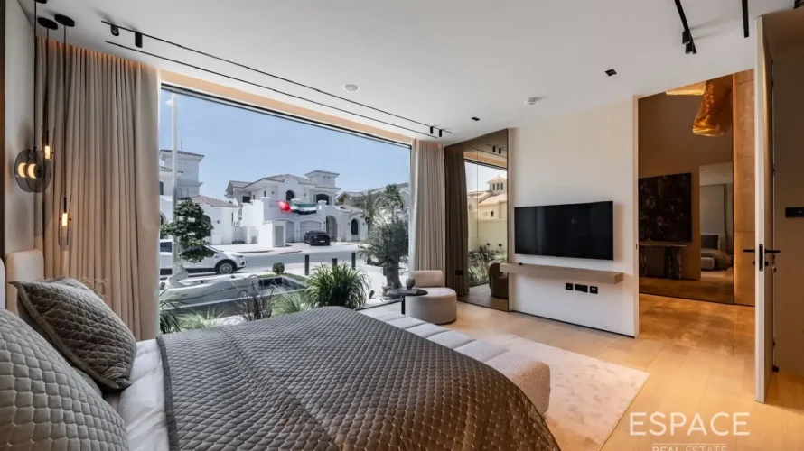 5 bedrooms villa for sale, Palm Jumeirah, Dubai, UAE No. 2035 № 14