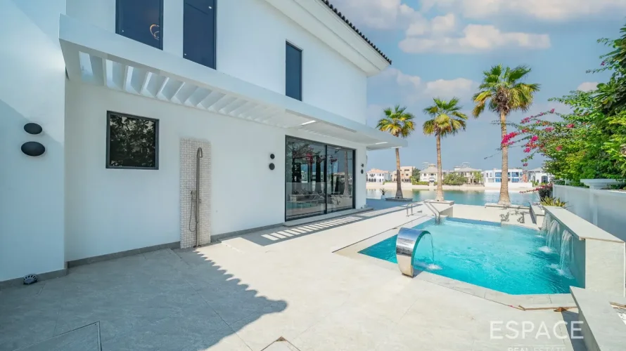 4 bedrooms villa for sale, Palm Jumeirah, Dubai, UAE No. 2050 № 5