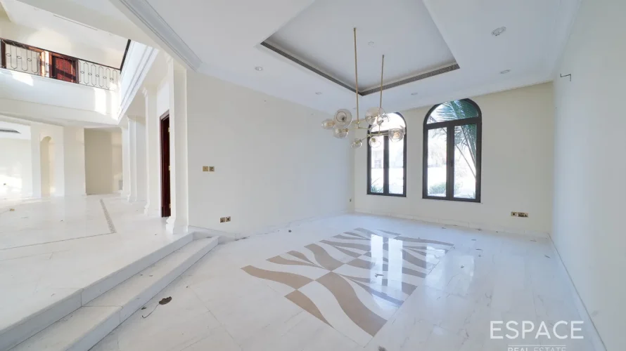 6 bedrooms villa for sale, Palm Jumeirah, Dubai, UAE No. 2043 № 6