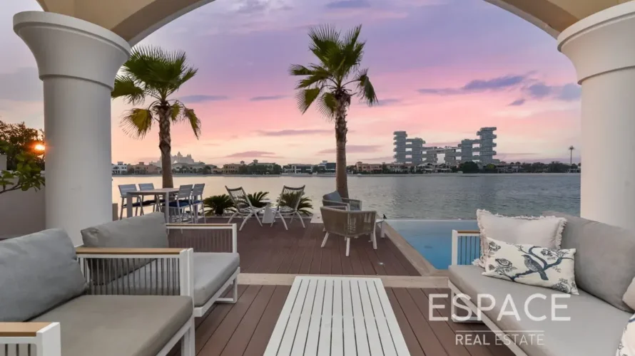 3 bedrooms villa for sale, Palm Jumeirah, Dubai, UAE No. 2052 № 1